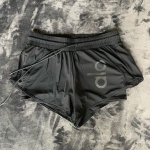 Alo Yoga - Ambience Short